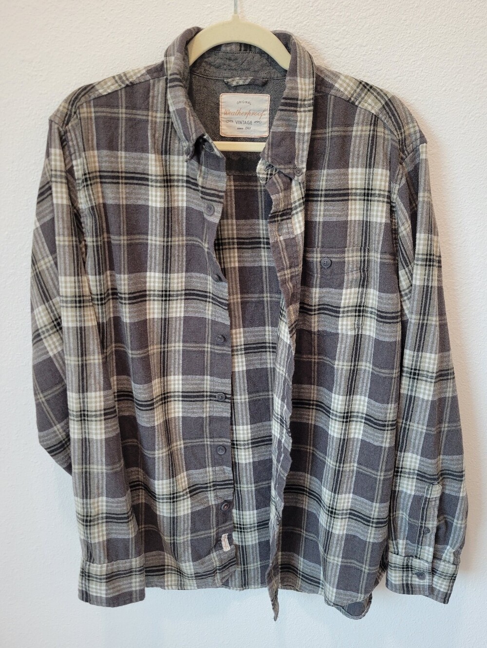 Weatherproof Vintage Mens L Plaid Flannel Shirt Gray Black White Button Up